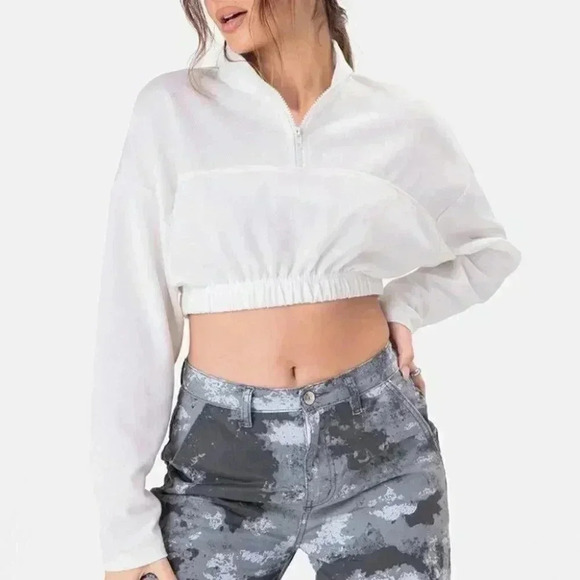 Adika Glyde Front Zip Cropped Top - Picture 1 of 4